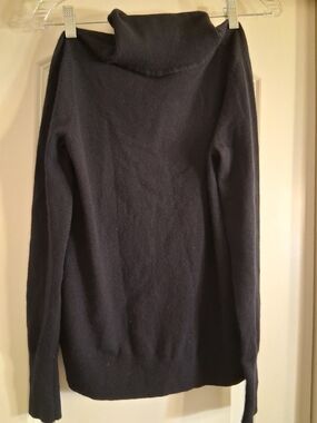 Everlane Black Turtleneck Sweater